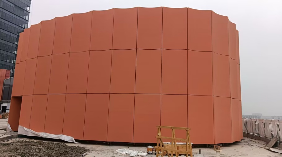  飾紀(jì)上品UHPC廠家：上海新嘉中心UHPC幕墻板工程典范