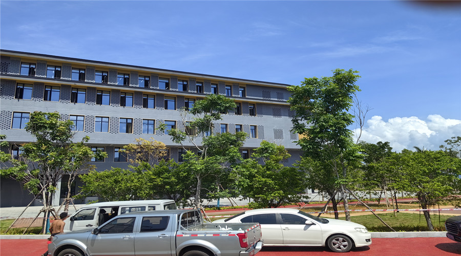 海南中央民族大學(xué)UHPC幕墻板工程案例 海南中央民族大學(xué)UHPC幕墻板工程案例