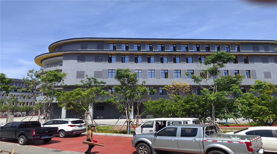 海南中央民族大學(xué)UHPC幕墻板工程案例 海南中央民族大學(xué)UHPC幕墻板工程案例