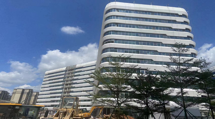 花都區(qū)中山大學附屬仁濟醫(yī)院GRC外墻掛板工程案例 花都區(qū)中山大學附屬仁濟醫(yī)院GRC外墻掛板工程案例